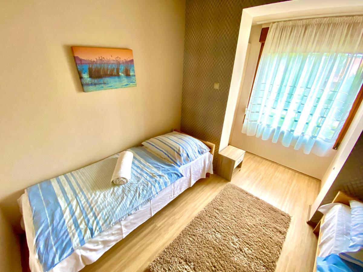 Villa 55 & Pool - Шіофок Екстер'єр фото