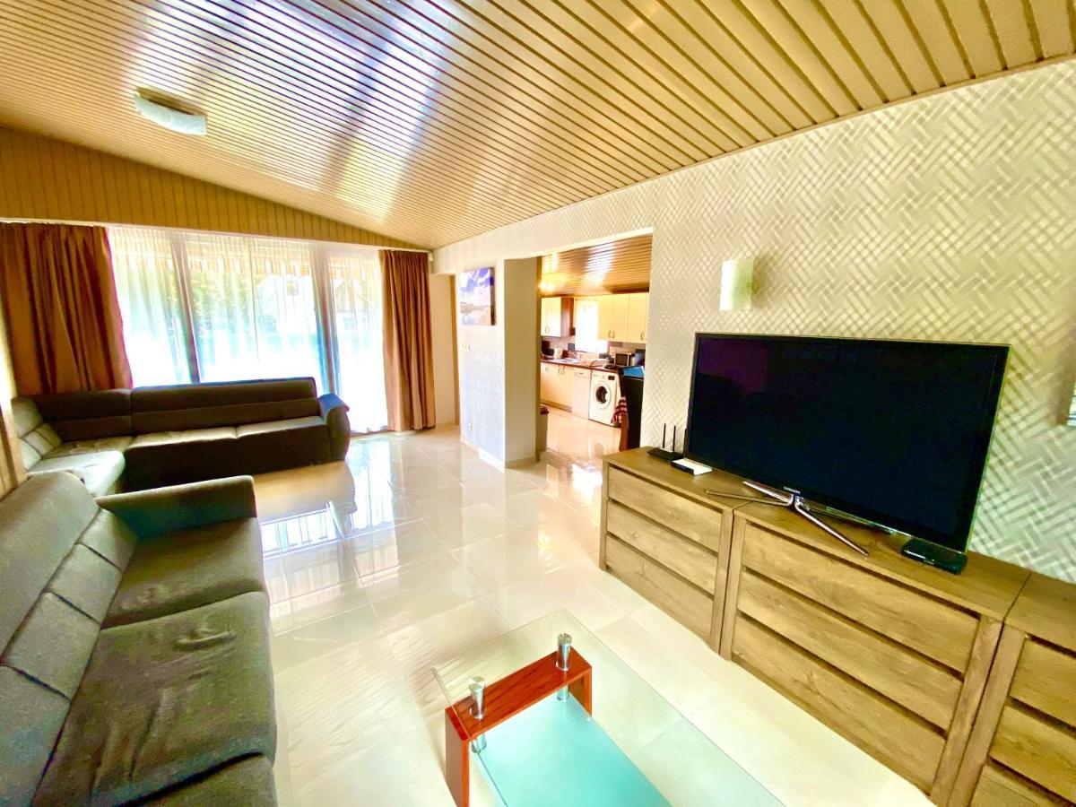 Villa 55 & Pool - Шіофок Екстер'єр фото